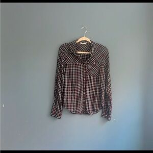 Maurice’s navy pink and yellow plaid button down shirt women’s size‎ M